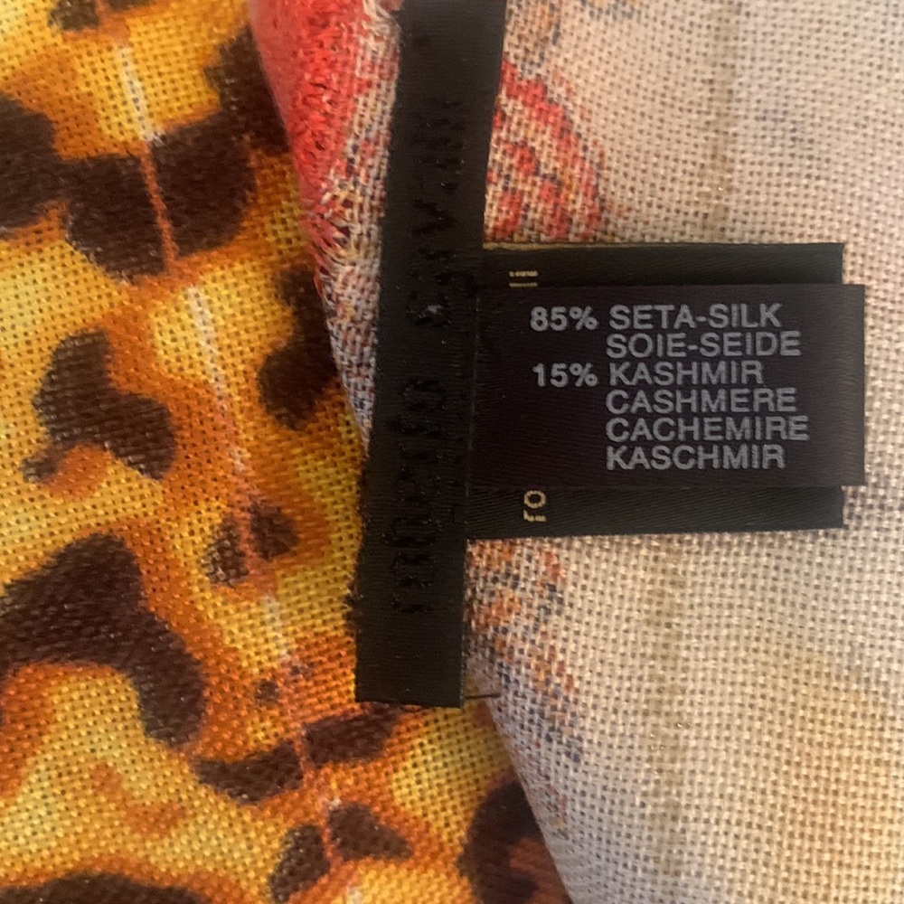 Roberto Cavalli silk cashmere rectangular scarf /shawl  26" x 70" NWOT - Picture 6 of 8